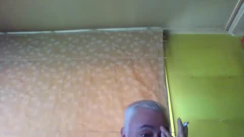 Snapshot of crmperez chatting on 12.27.24 crmperez online show from 12.27.24