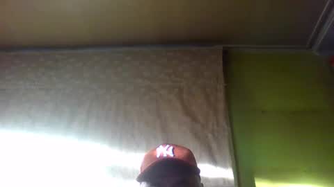 Snapshot of crmperez chatting on 01.05.25 crmperez online show from 01.05.25