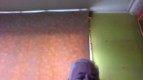 Snapshot of crmperez chatting on 12.17.25 crmperez online show from 12.17.25