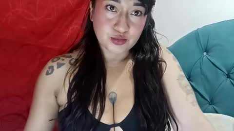 Snapshot of crystal_669 chatting on 12.18.25 carol online show from 12.18.25