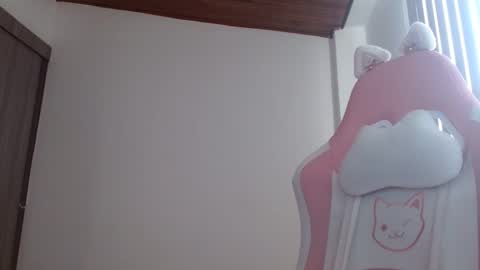 Crystal Blaze online show from 09.10.25