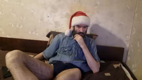 Snapshot of crystal_vibe chatting on 12.19.25 Crystallax online show from 12.19.25