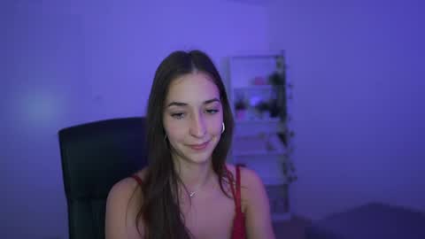 Snapshot of crystalbrunette18 chatting on 04.23.26 Crystalbrunette18 online show from 04.23.26