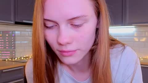 Snapshot of crystaldiva01 chatting on 05.19.26 Diva online show from 05.19.26
