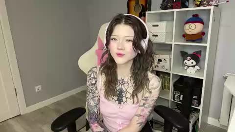 Snapshot of crystaleve2 chatting on 07.13.26 Luna online show from 07.13.26