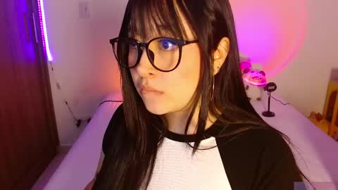 Olivia  online show from 05.02.26