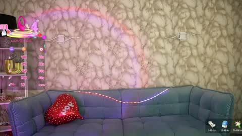 Snapshot of crystallpaws_ chatting on 04.07.26 crystallpaws_ online show from 04.07.26