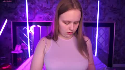 Snapshot of crystallpaws_ chatting on 04.08.26 crystallpaws_ online show from 04.08.26