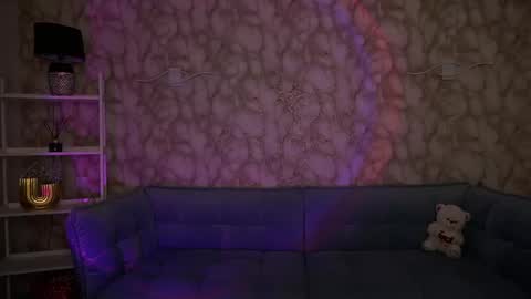 Snapshot of crystallpaws_ chatting on 04.12.26 crystallpaws_ online show from 04.12.26