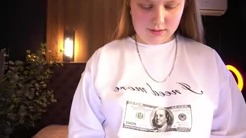 crystallpaws_ online show from 05.21.26