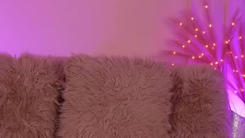 crystallred online show from 12.19.25