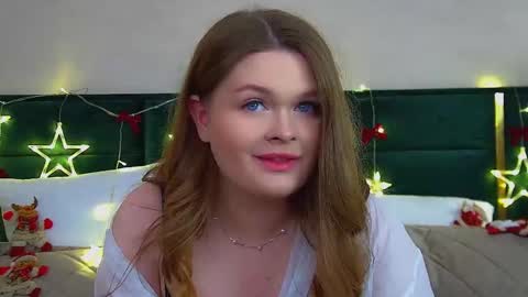 Snapshot of crystallyons chatting on 12.01.25 Crystal online show from 12.01.25