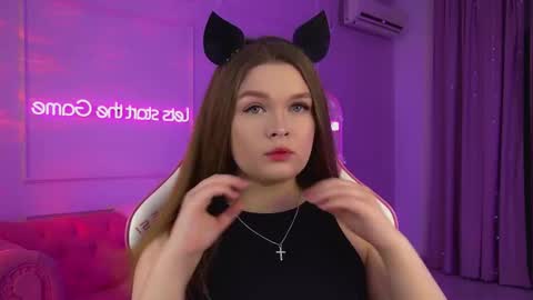 Snapshot of crystallyons chatting on 03.02.26 Crystal online show from 03.02.26