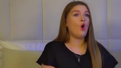 Snapshot of crystallyons chatting on 03.03.26 Crystal online show from 03.03.26