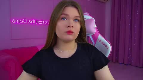 Snapshot of crystallyons chatting on 03.16.26 Crystal online show from 03.16.26