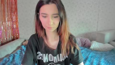 Snapshot of crystalnut chatting on 02.05.25 Maria online show from 02.05.25