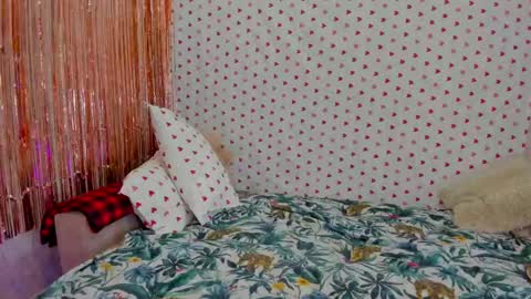 Snapshot of crystalnut chatting on 02.13.25 Maria online show from 02.13.25