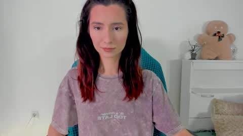 Snapshot of crystalnut chatting on 11.20.25 Maria online show from 11.20.25