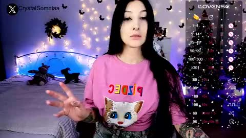 Snapshot of crystalsomnia chatting on 01.09.25 Sasha Make me moan with patterns good music here online show from 01.09.25