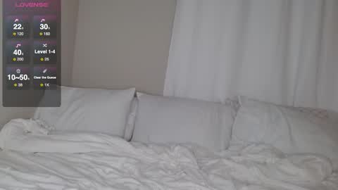 Snapshot of crystalstarlet chatting on 11.28.25 Nikki online show from 11.28.25