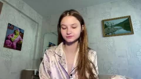 Snapshot of crystalstipp chatting on 06.05.26 crystalstipp online show from 06.05.26