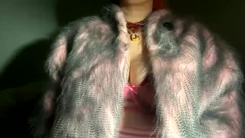 Snapshot of crystalyn777 chatting on 02.14.26 crystalyn777 online show from 02.14.26