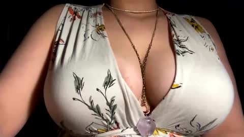 Snapshot of crystalyn777 chatting on 03.21.26 crystalyn777 online show from 03.21.26