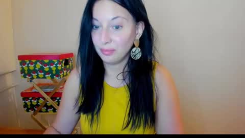 Snapshot of cuckqueenxxl chatting on 07.18.26 HELEN online show from 07.18.26