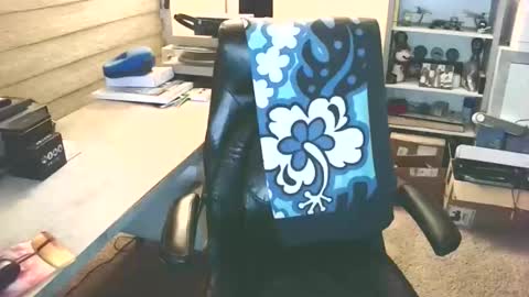 Snapshot of cucuforcocopuffs chatting on 02.21.26 Yup... kinda old but Stop in and say hello online show from 02.21.26