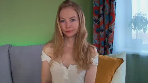 Alexia online show from 04.12.26