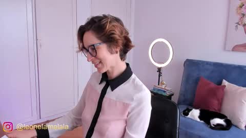 Leonela online show from 11.04.25