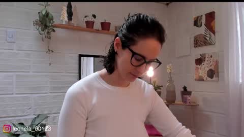 Leonela online show from 07.10.26