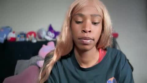 Snapshot of cum2charmxx chatting on 02.21.26 cum2charmxx online show from 02.21.26