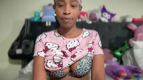 Snapshot of cum2charmxx chatting on 03.25.26 cum2charmxx online show from 03.25.26