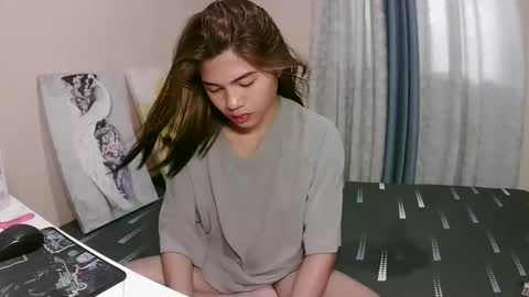 Snapshot of cum_swallowerxx69 chatting on 02.18.25 SASSY online show from 02.18.25