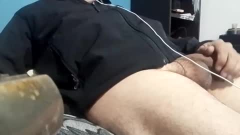 Snapshot of cumbian_chero chatting on 11.07.25 cumbian_chero online show from 11.07.25