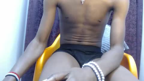 Snapshot of cumdaddzy_ebony chatting on 03.17.26 zdaddy online show from 03.17.26