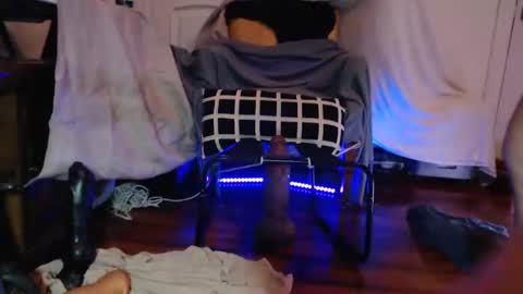 Cumdumpslave2use online show from 04.27.26