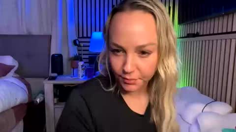 cumguzzlingskank online show from 04.10.26