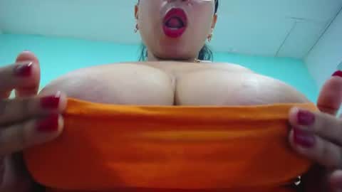 Snapshot of cumontitsxxx chatting on 07.10.26 Cumontitsxxx online show from 07.10.26