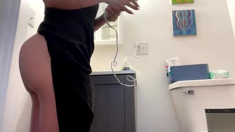 Snapshot of cumpeak chatting on 09.27.25 cumpeak online show from 09.27.25