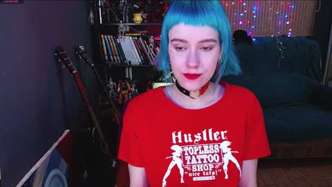 Snapshot of cumpotikeve chatting on 01.05.25 CUMpotikEve online show from 01.05.25