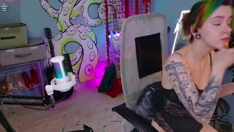 CUMpotikEve online show from 04.27.26