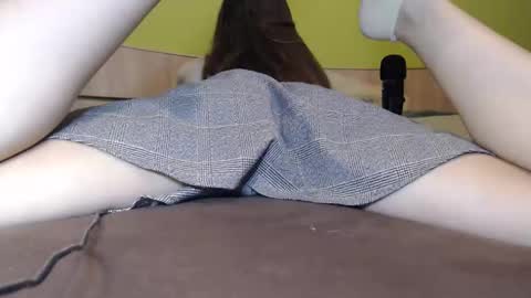 Im Lee. Say Hey Im very social. online show from 04.25.26