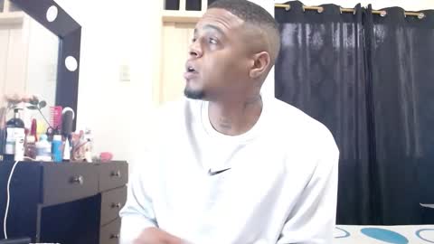 dominic and julieta... independent models online show from 10.07.25