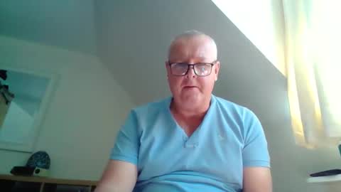 curiousax77 online show from 04.30.26