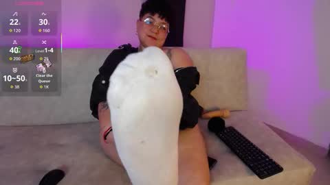 Snapshot of curly_cam_queen chatting on 01.06.26 Bruna online show from 01.06.26