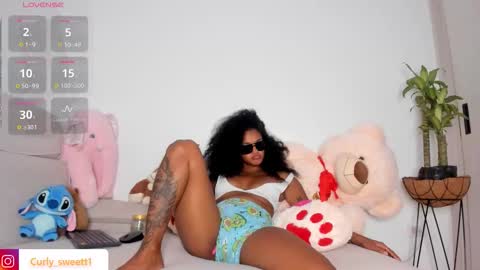 Snapshot of curly_sweett chatting on 03.14.26 Curly - OF- CURLY SWEETT online show from 03.14.26