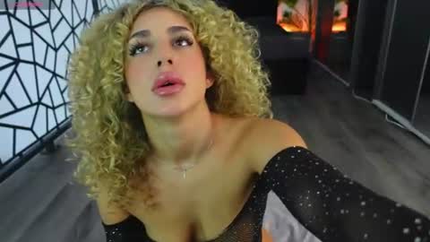 Antonia online show from 06.11.26
