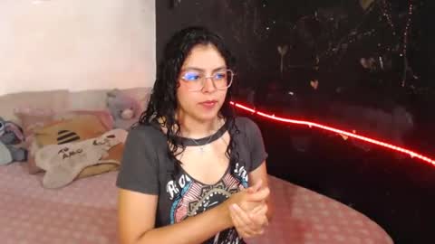 Snapshot of curlycool chatting on 02.19.25 Max and Cata online show from 02.19.25